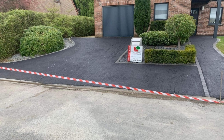 Conception Descente de garage en tarmac  chaud   Jumet cre le 31/10/2023