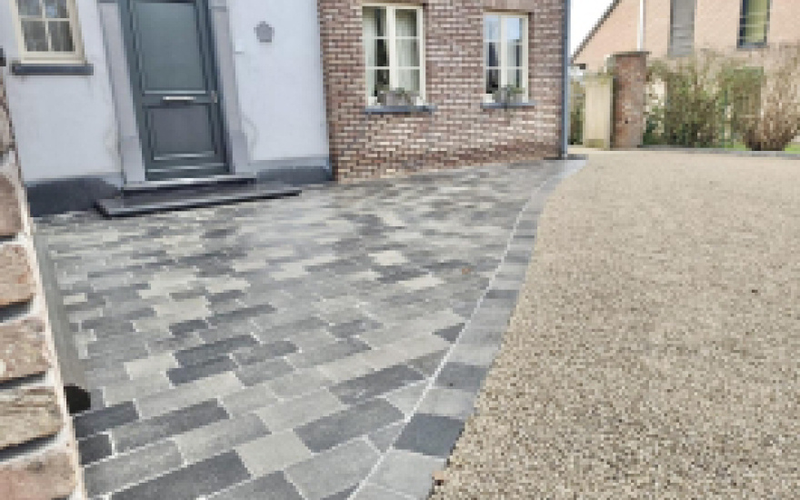 Cr�ation Entr�e de maison en Alv�ostar� et Pav� marjolaine� � Dour r�alis�e le 19/02/2026