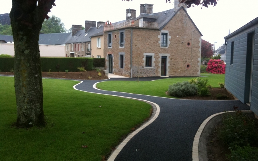 Allée de jardin en Nérostar® en Mayenne Allée de jardin en Nérostar® en Mayenne